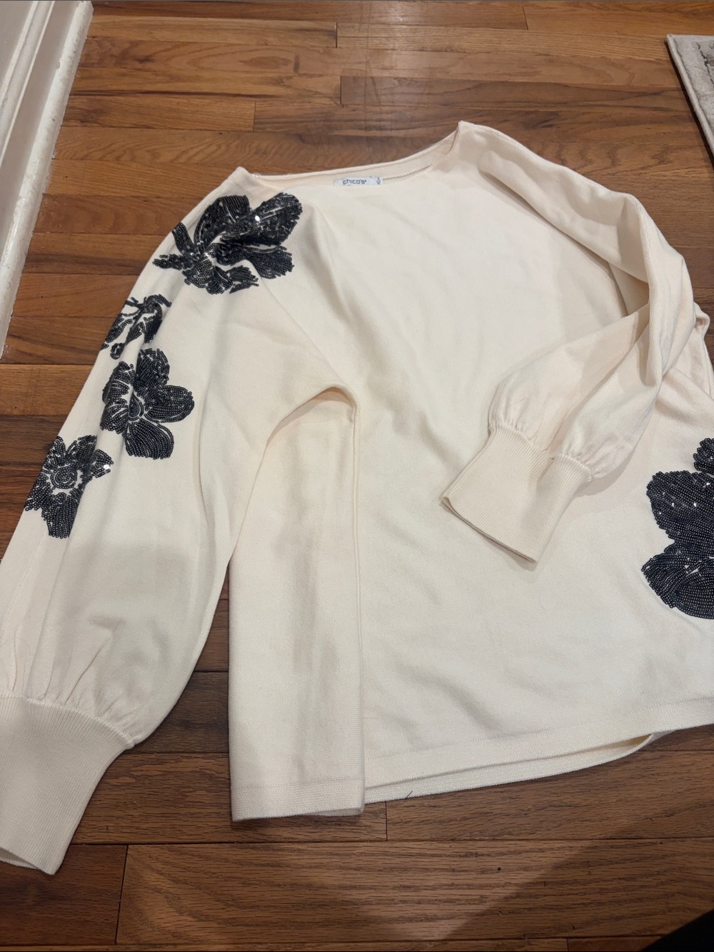 Chicos size 3 Ivory Sweater with Black Sequin Floral Appliqué NEW